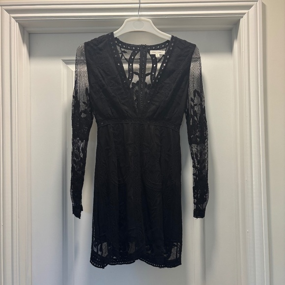 Honey Punch Black Embroidered Lace Long Sleeve V Neck Dress - Picture 2 of 11
